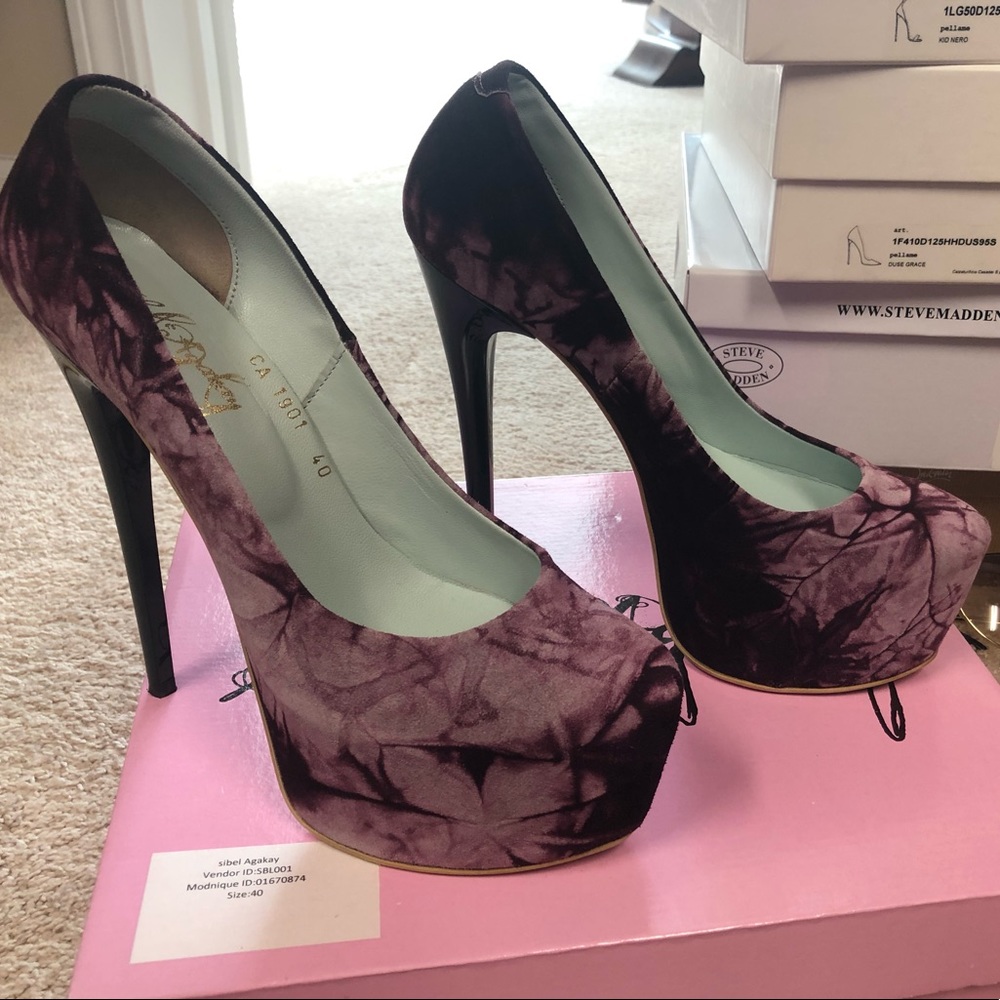Ladies platform pumps
